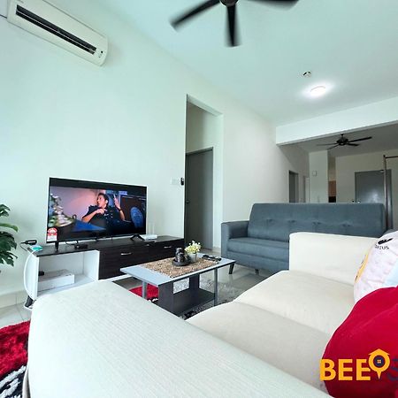 New Listing Klang With Netflix Wifi Swimming Pool View Leilighet Eksteriør bilde
