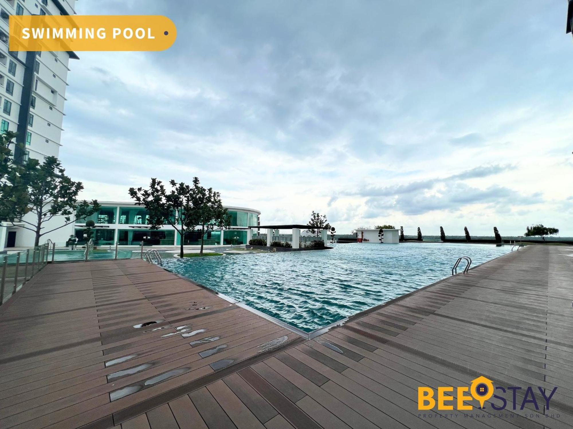 New Listing Klang With Netflix Wifi Swimming Pool View Leilighet Eksteriør bilde