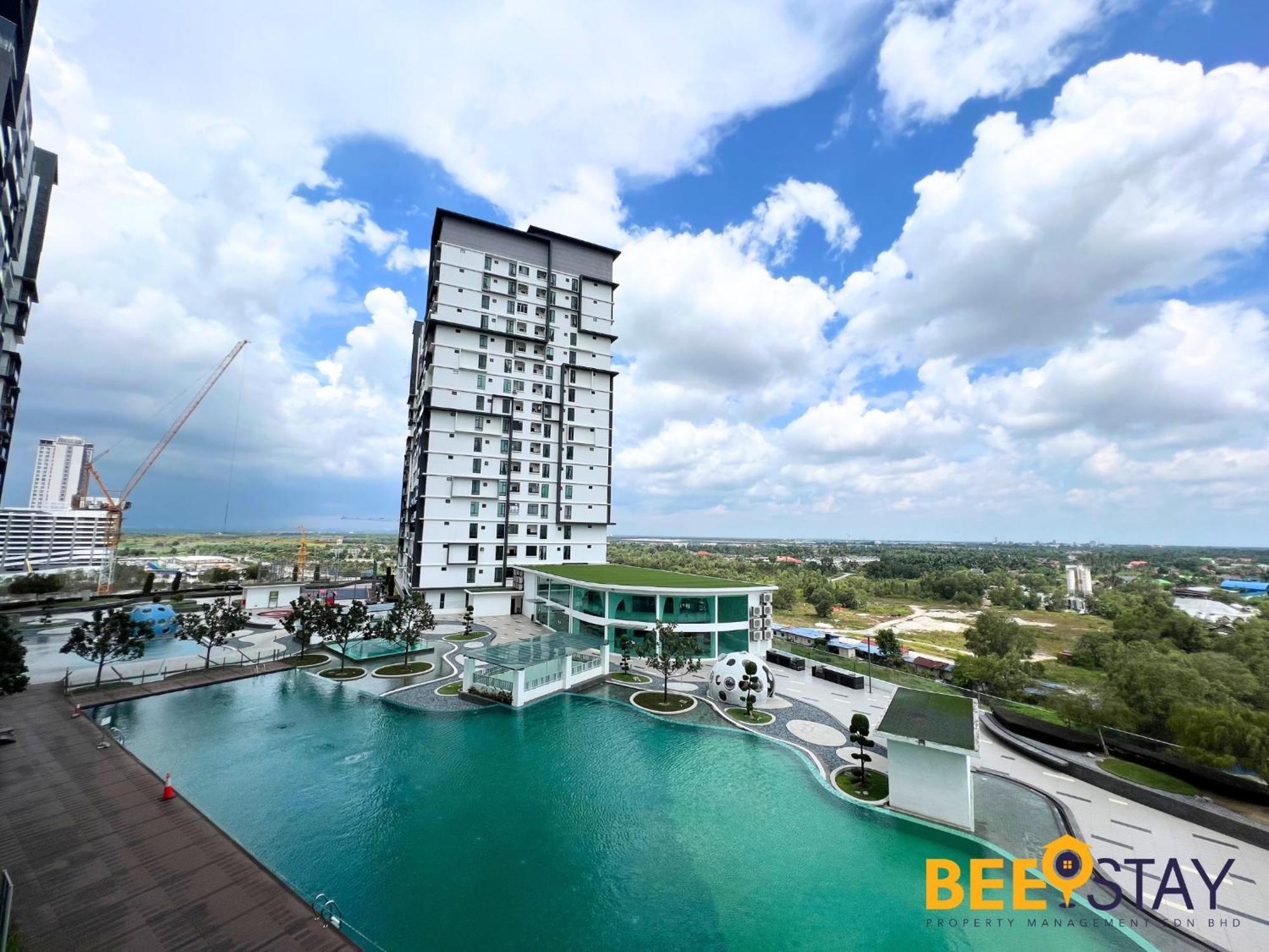 New Listing Klang With Netflix Wifi Swimming Pool View Leilighet Eksteriør bilde